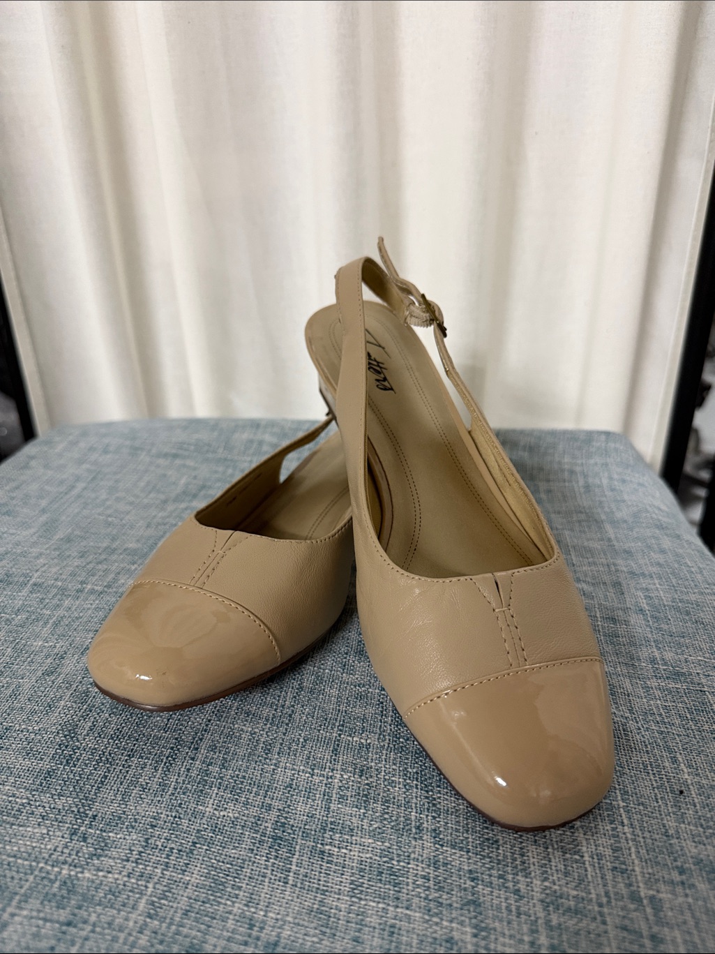 Trotters Nude Slingback Flats With Glossy Cap Toe